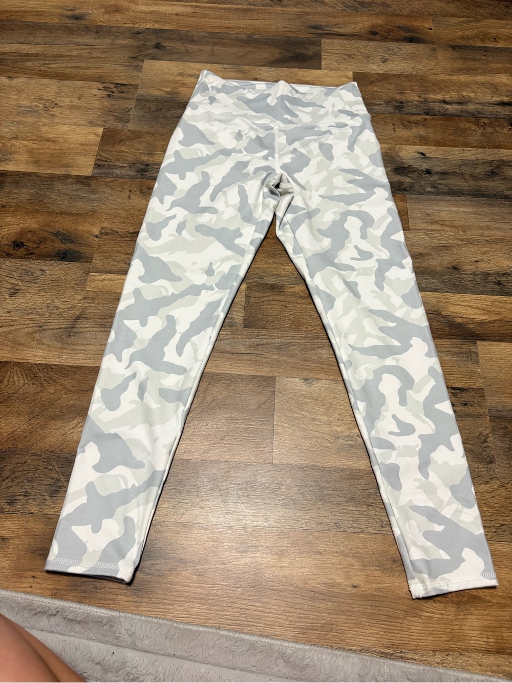 Marika White Gray Camo High Waisted Leggings Women’s M Activewear Yoga Pants